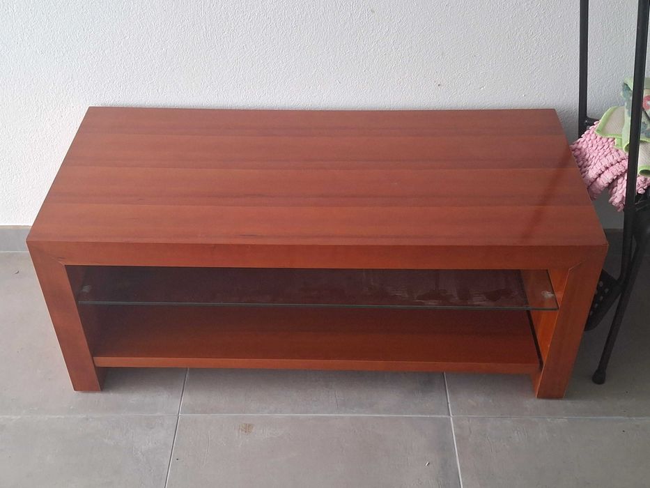 Móvel TV com divisória em vidro