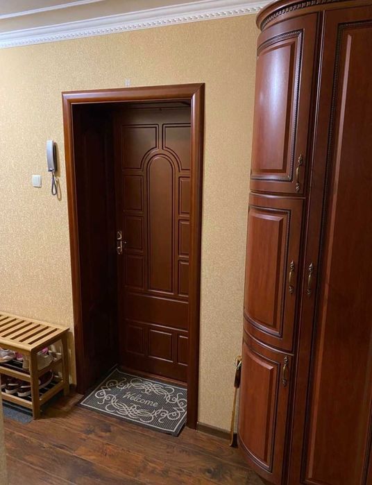 Продаю 2 комнатную квартиру на Апрельской! а1