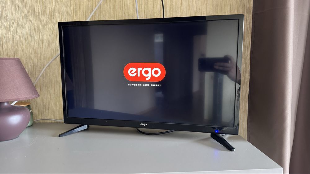 LED-телевізор ERGO LE24CT5000AK