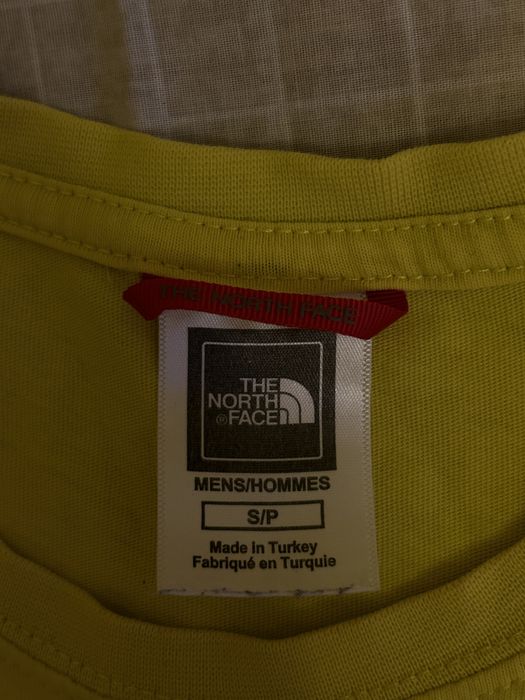 t-shirt the north face s – oryginalny i wygodny