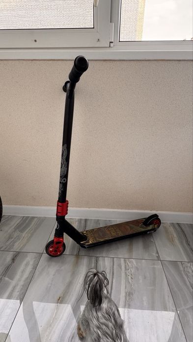 Модель трюкового самокату Oxelo Freestyle MF 1.8+