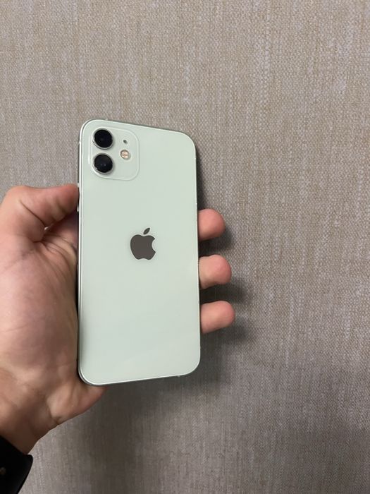 Айфон 12 на 64 ГБ