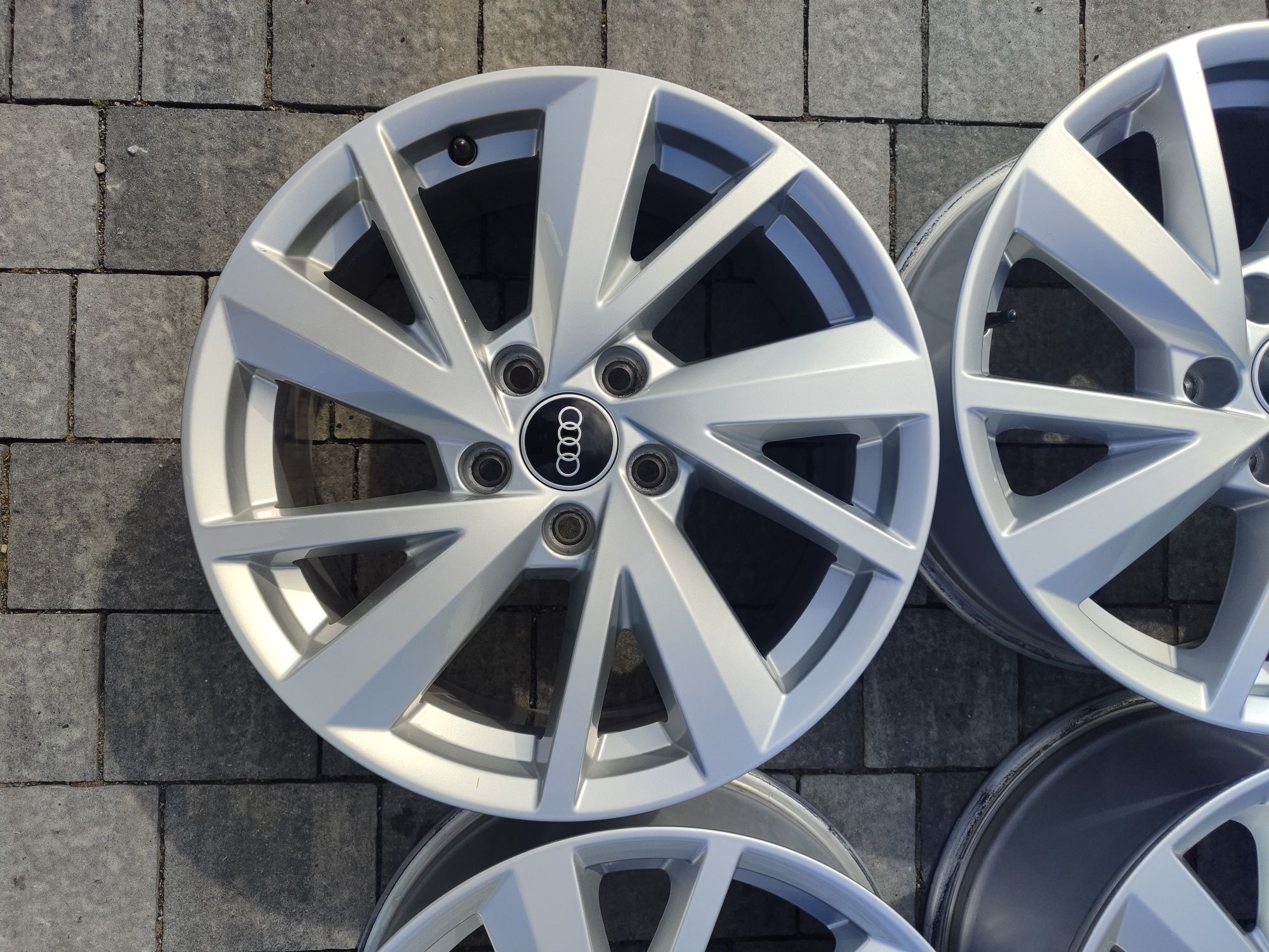 Felgi aluminiowe R17 5x112 Audi WV  Skoda