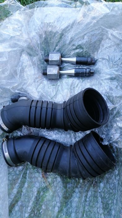 Продам патрубок турбины, расходомер корпуc фильтра на Audi а6с5 2,5 тд