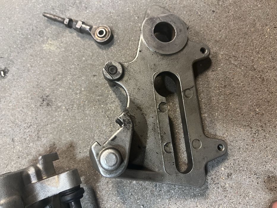 Brembo zacisk jarzmo pompa zbiorniczek przewód tylni tyl exc sxf sx