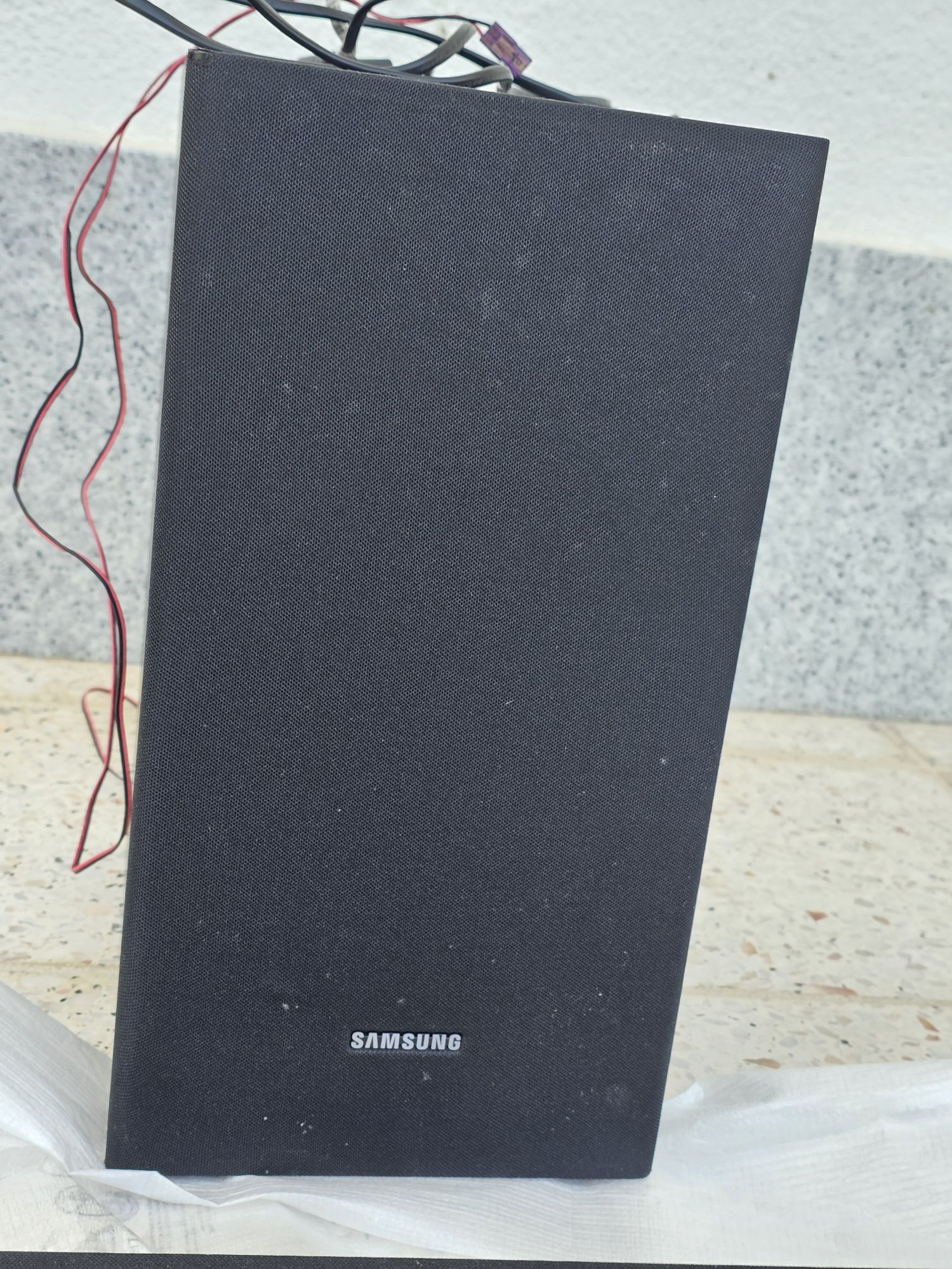 SoundBar Samsung HW-T420 ( Subwoofer com fios)