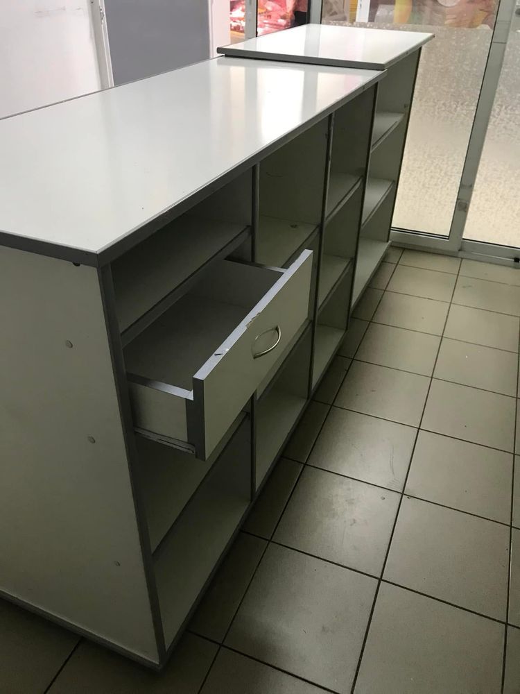 Меблі для непродовольчих товарів