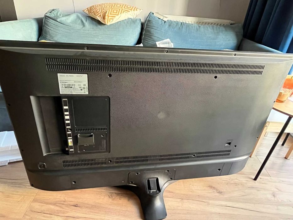 Telewizor 4K Samsung 50 cali UE50MU6102