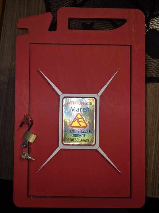 Kanister drewniany na prezent Marek