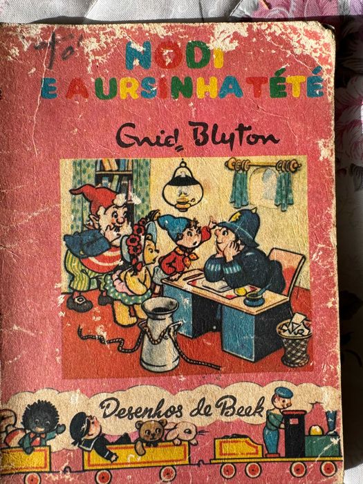 Livro antigo Nodi "Nodi e a Ursinha Tété"