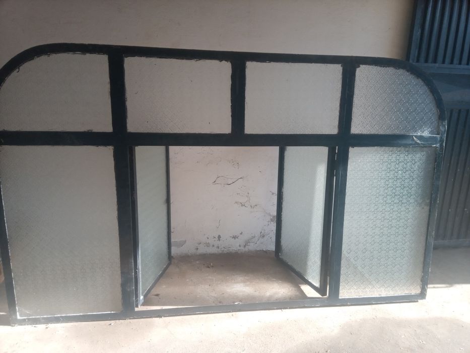 Estrutura com 2 janelas