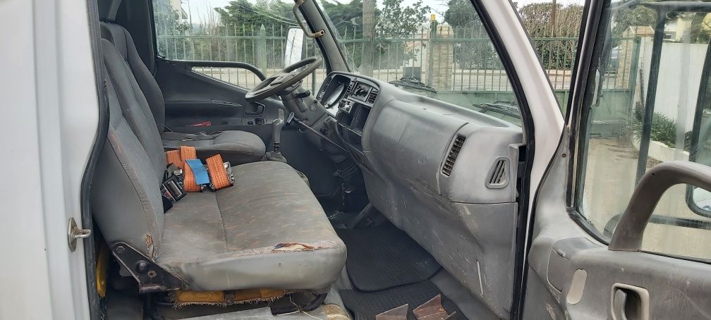 Mitsubishi Canter 3.9 - 7500kg
