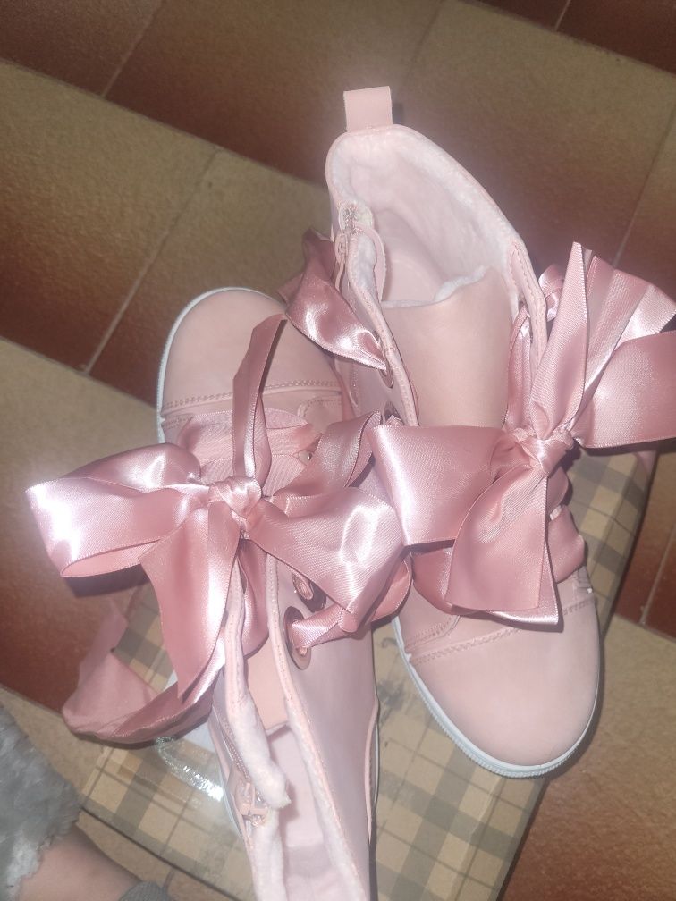 Botas cor de rosa