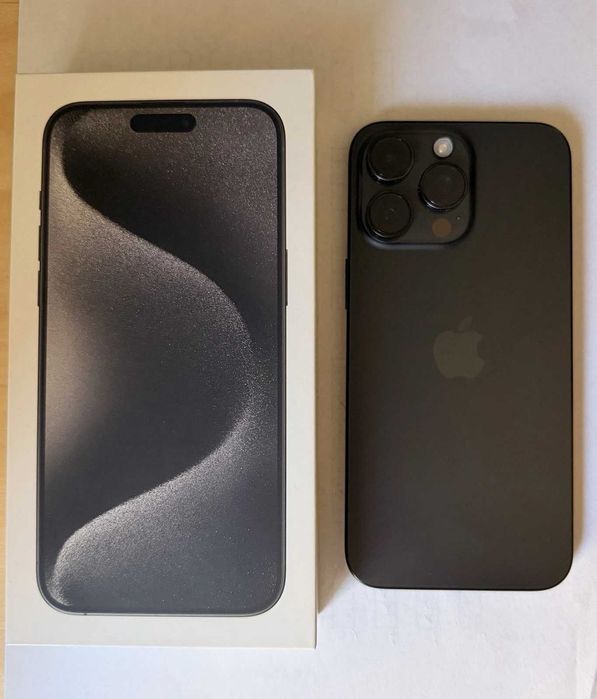 iPhone 15 Pro Max 256 GB / Czarny / Stan bardzo dobry / 89% baterii