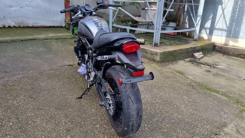 Kawasaki Z650RS do naprawy.