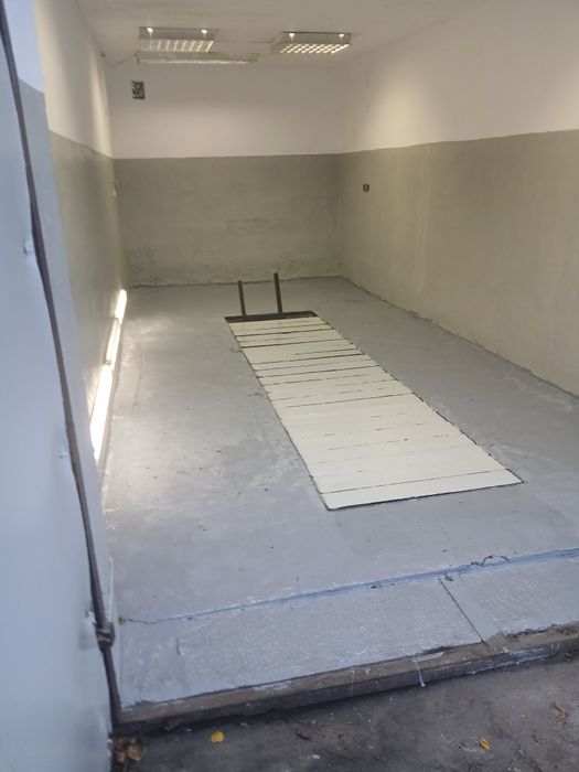 Garaż murowany z kanałem