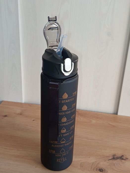 Nowa butelka na wodę 750ml