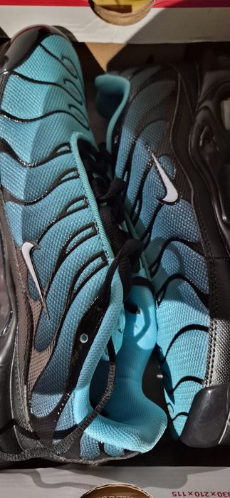 Nike Air Max Plus TN w kolorze Light Retro