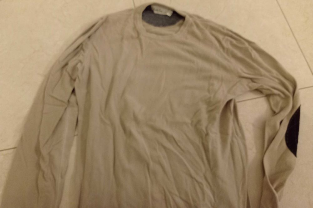 Camisola Suits Inc tamanho L nova nunca usada