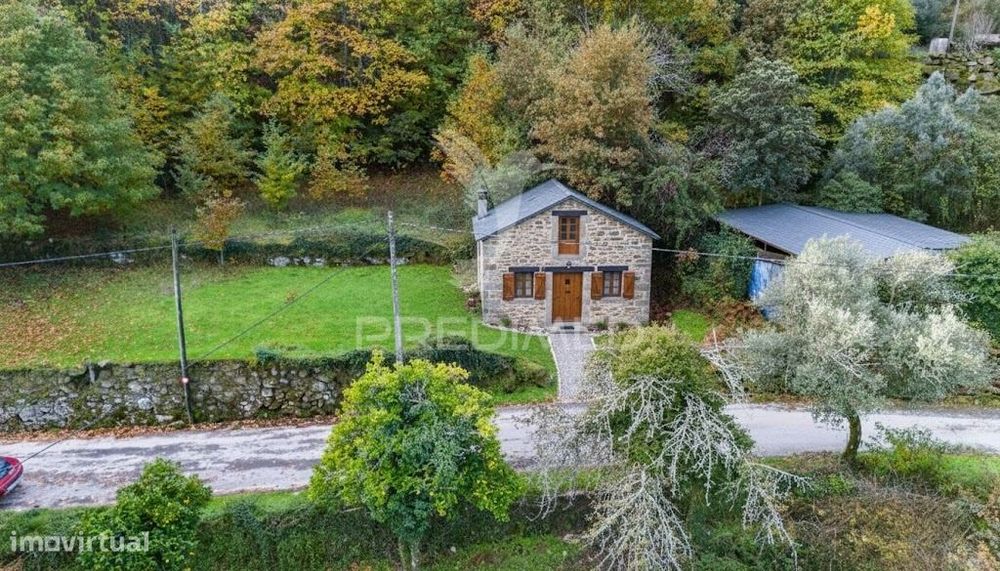 Moradia T1 em ruína em Ribeira de Pena