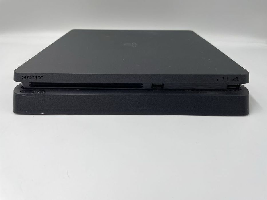 Продам PS4 1 tb +VR