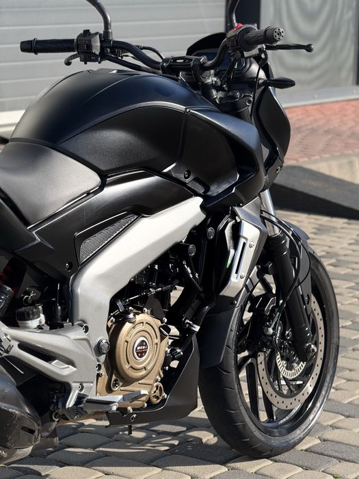 Bajaj Dominar 400 (баджадж домінар 400)