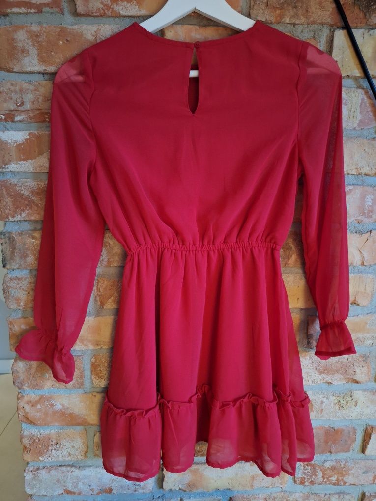 Piękna elegancka czerwona sukienka Kappahl