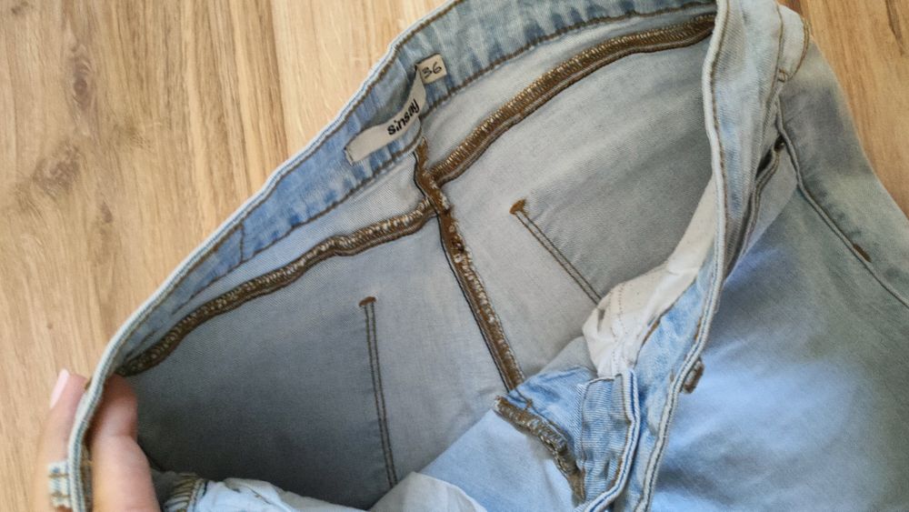 Spodenki krótkie szorty Sinsay 36 S jasne błękitne