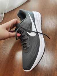 Кросівки Nike 45р нові