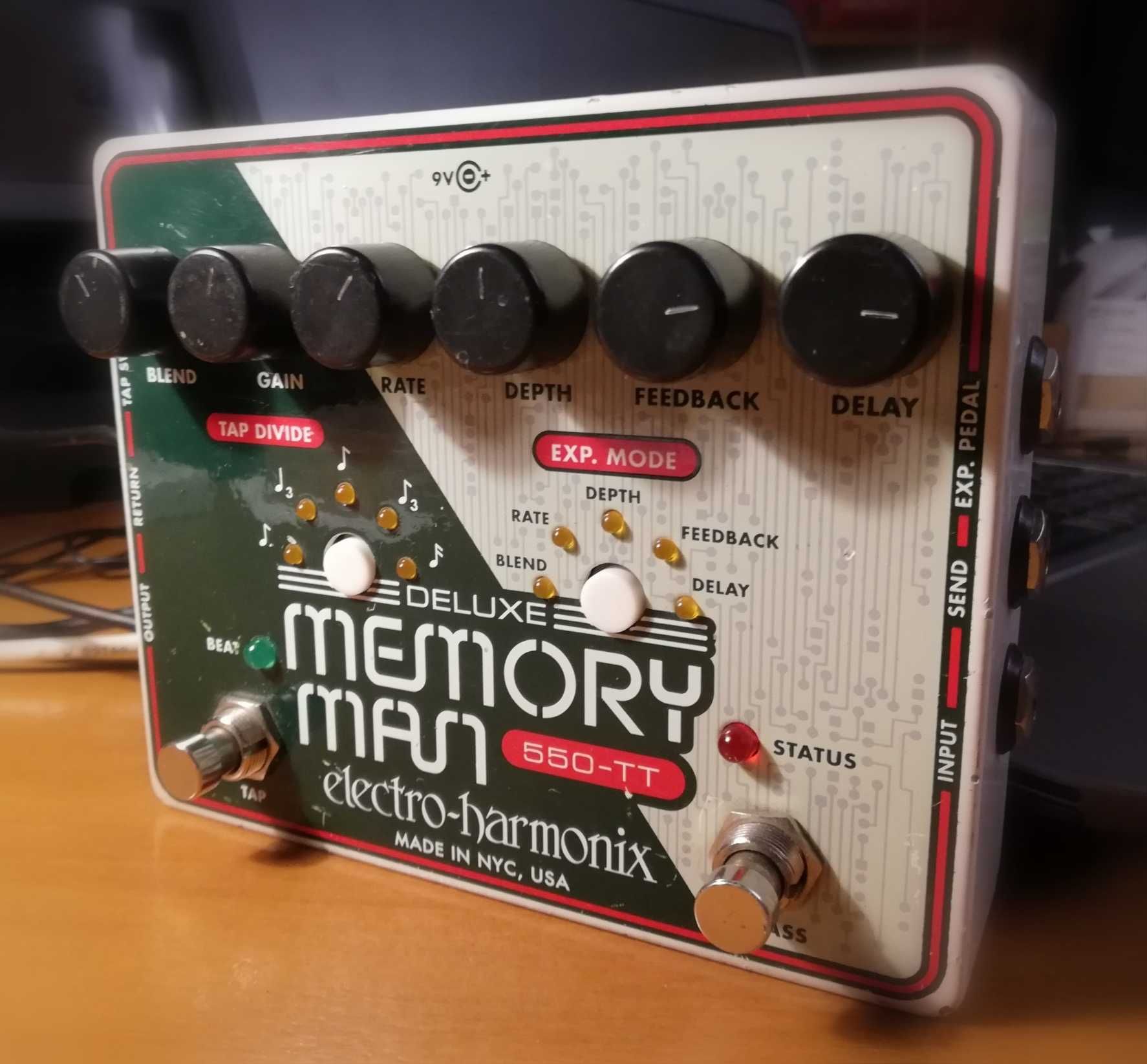 EHX Deluxe Memory Man 550-TT