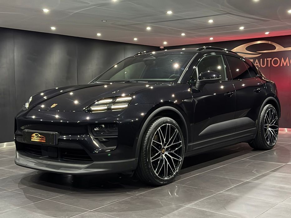 Porsche Macan Electric 4