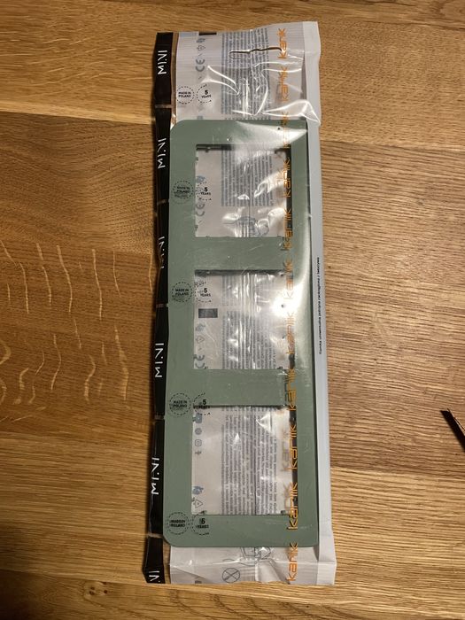 Ramka potrójna Karlik Mini Szałwiowa 61MRTZ-3