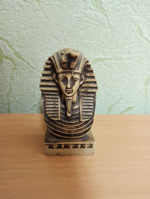 Фігурка. Голова фараона.