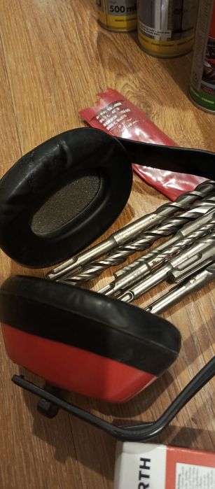 Wkręty gwoździe tarcze wiertła wszystko ze zdieć