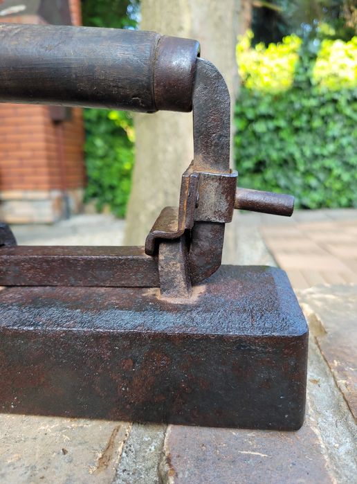 Stare przedwojenne XIX wieczne żelazko kumulacyjne