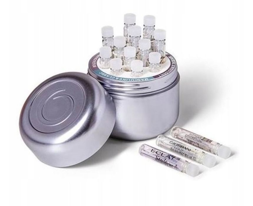 Pojemnik na próbki oriflame perfum
