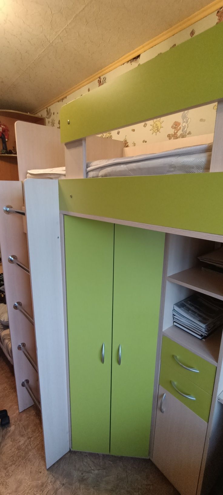 Продам кровать чердак