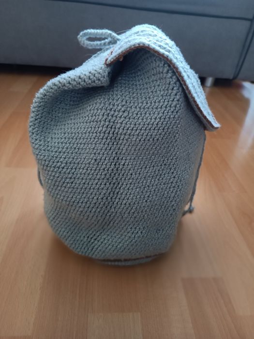 Plecak robiony na szydełku