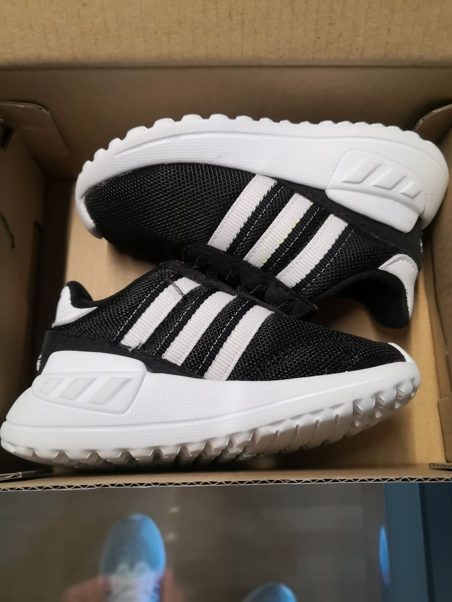 Sapatilhas bebé adidas