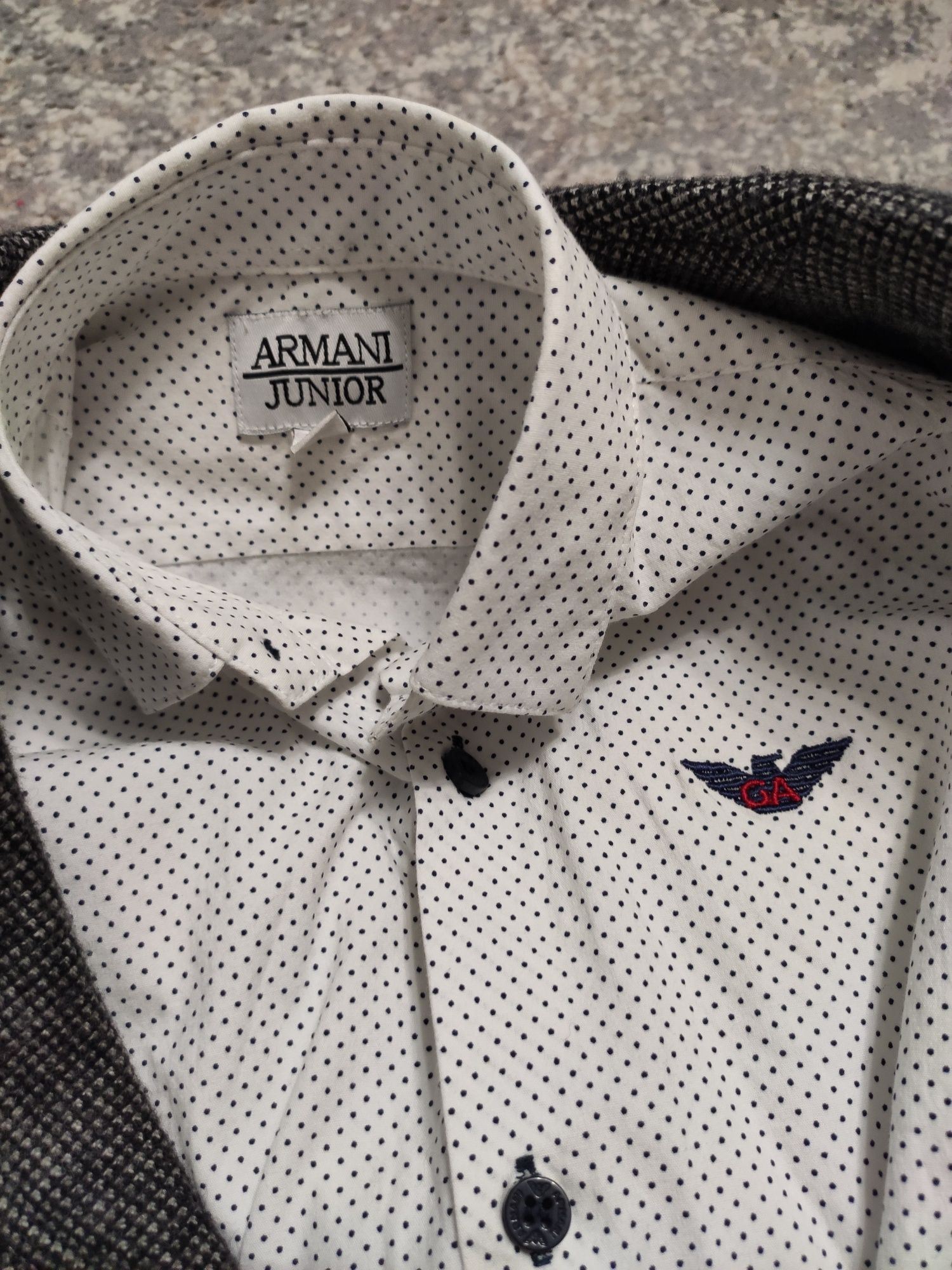 Продам сорочку  ARMANI на хлопчика