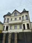 Продаж 3-поверхового клбуного будинку в центрі. Вул республіканська.