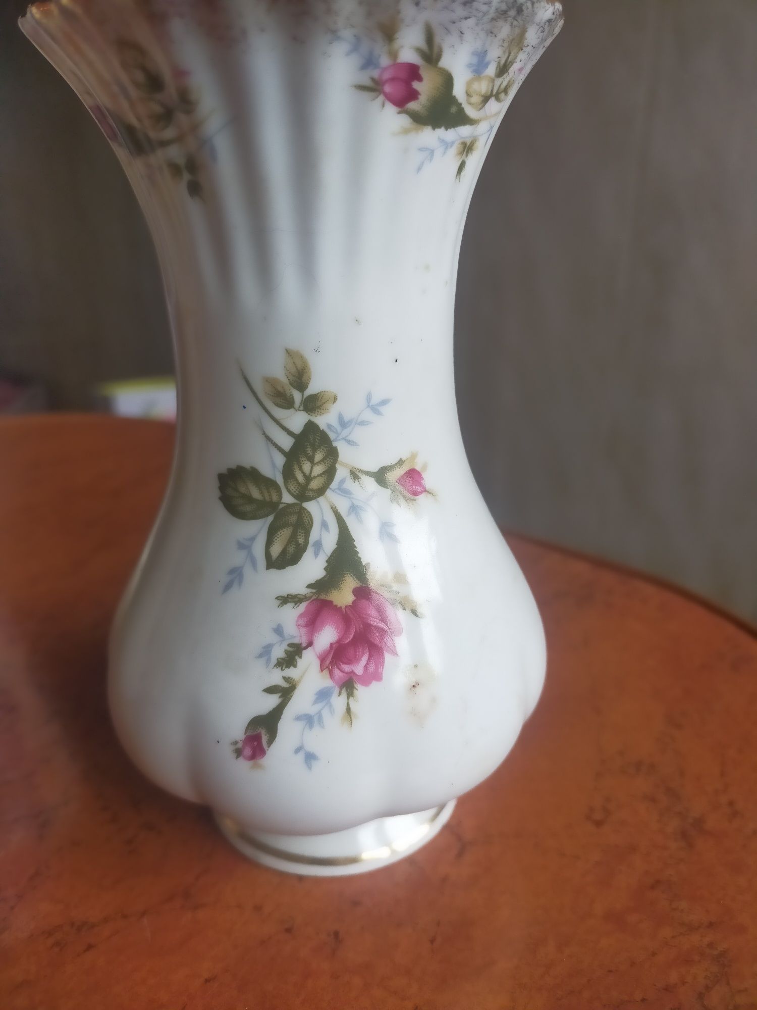 Wazon Chodzież porcelana PRL 16 cm