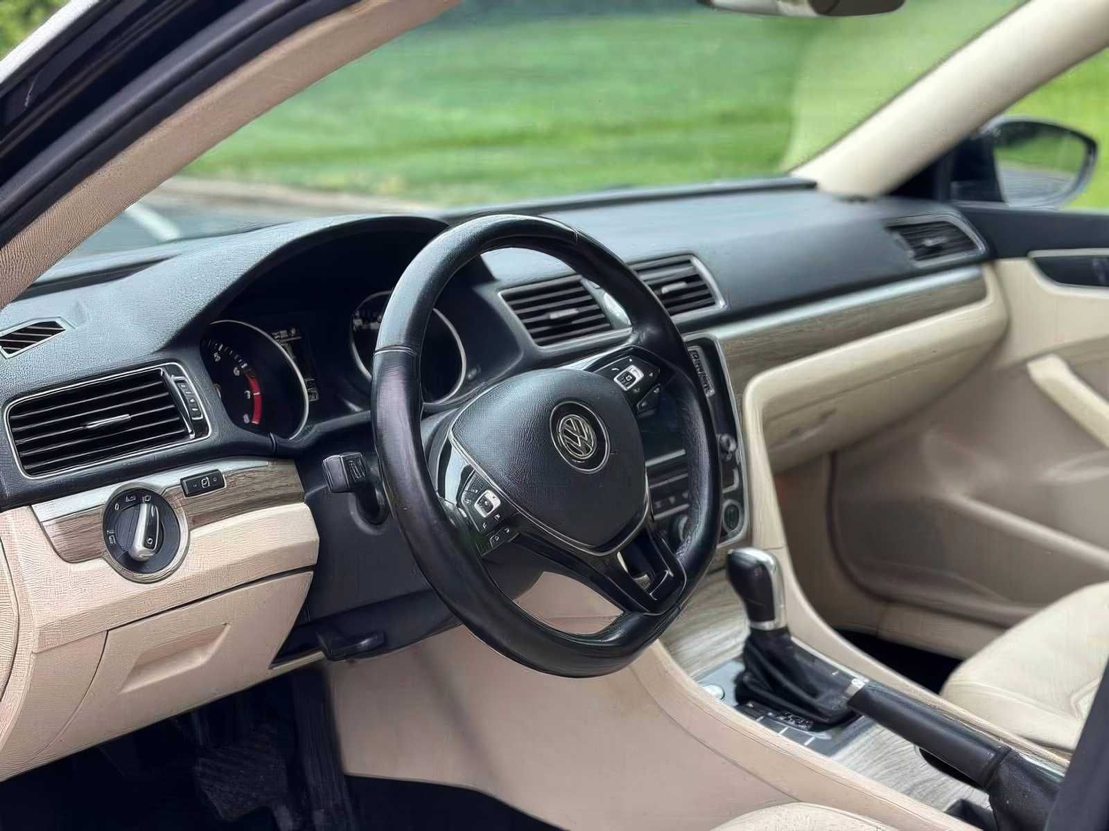 2016 Volkswagen Passat