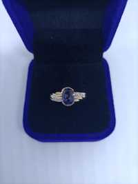 Piękny pierścionek z diamentami i kordierytem ze złota, certyfikat