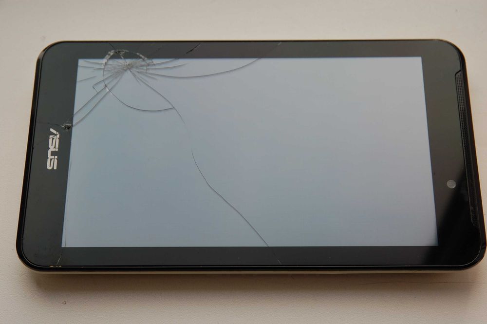 Планшет ASUS MeMO Pad 7 (ME70C), з чохлом