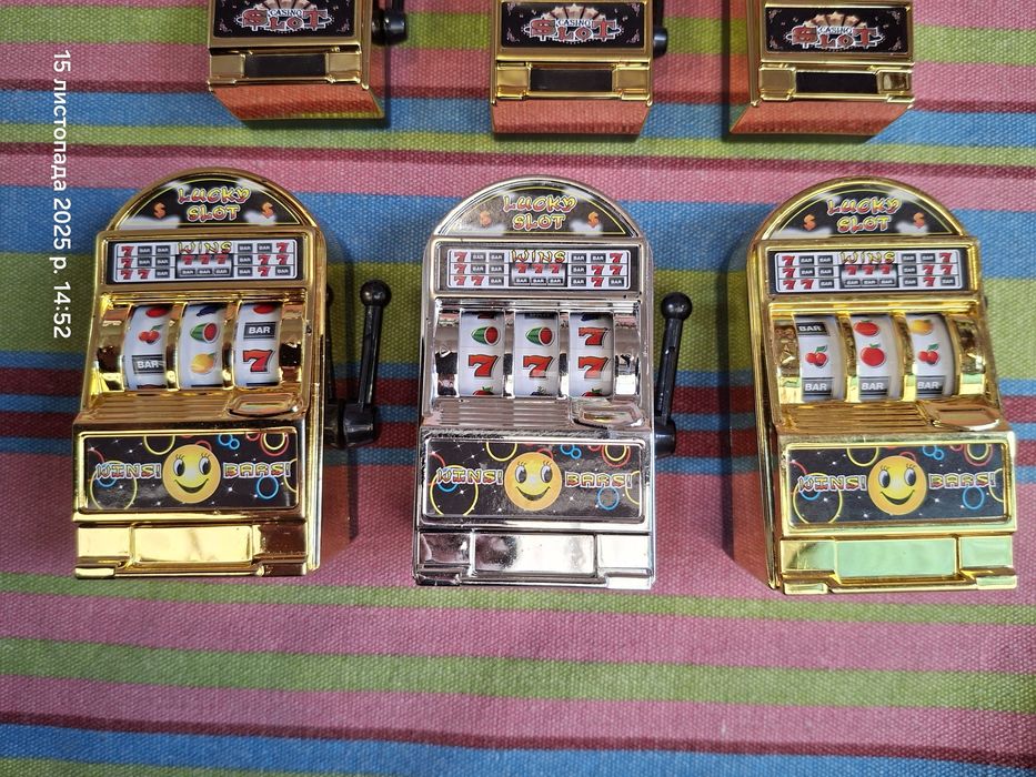 Казино брелок игровой автомат игрушки золотой серебристый casino