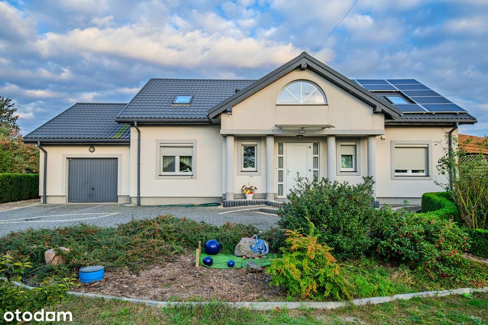 Nowoczesny dom z dużym ogrodem i stawem – Sobota, gm. Bielawy