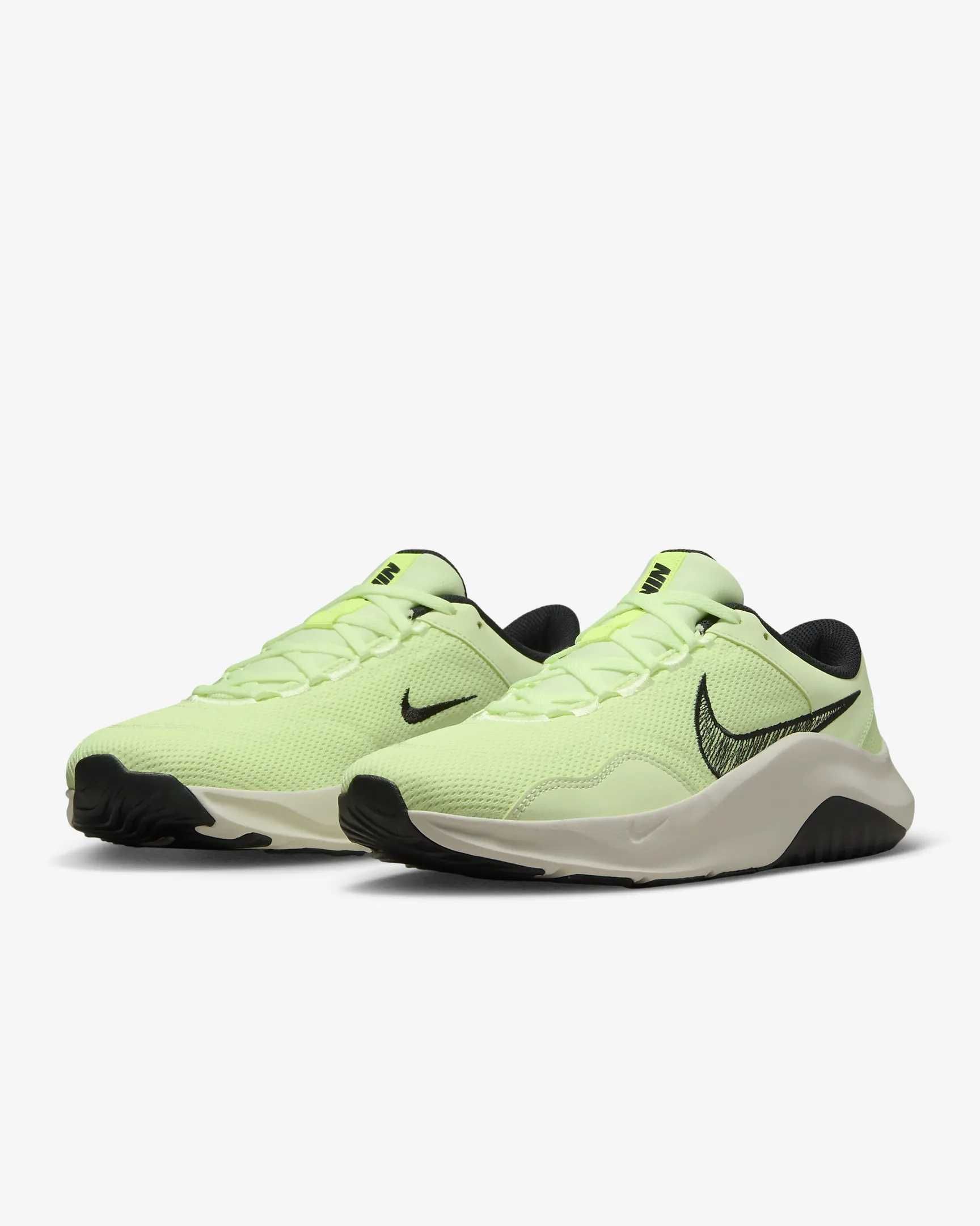 Кроссовки Nike Legend Essential 3 Air Max React (DM1120-700) Оригинал!