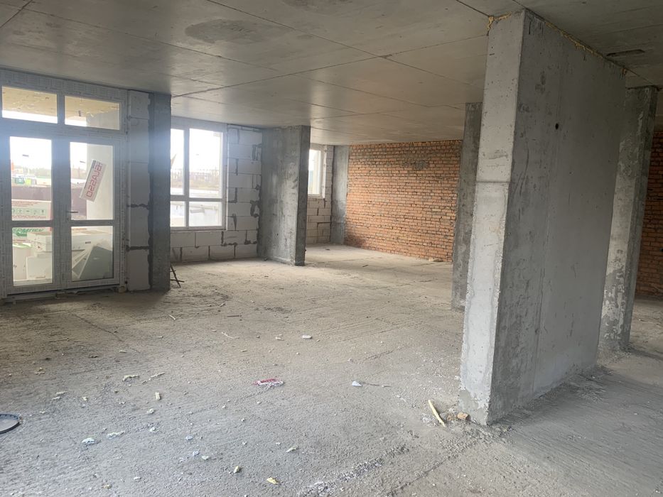 Оренда нж Піонерський квартал Чабани 145кв,м фасад