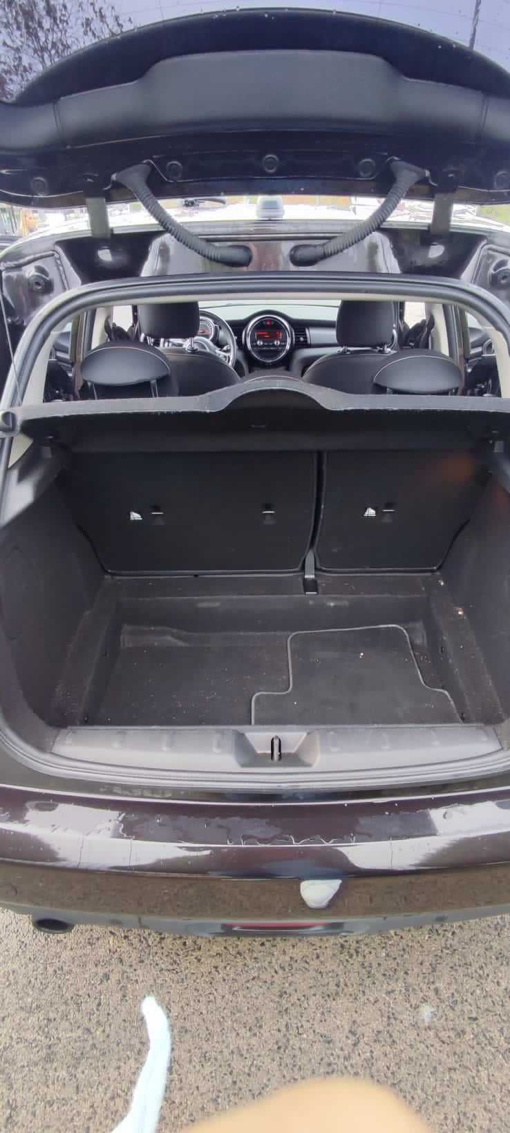 MINI Cooper D 1.5 Diesel – 5 Portas, Premium, Económico